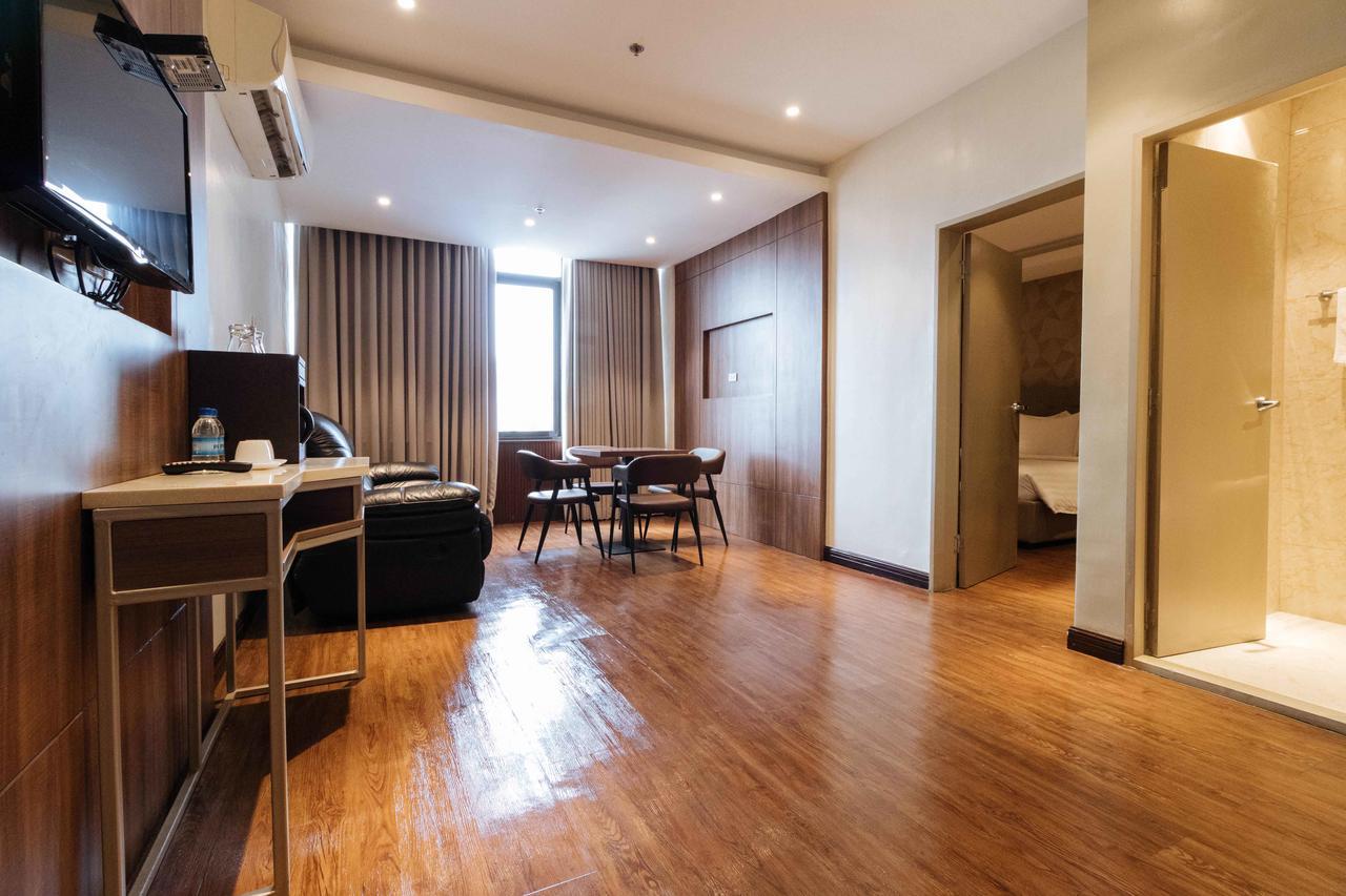 Reddoorz Premium @ South Triangle Quezon City Extérieur photo