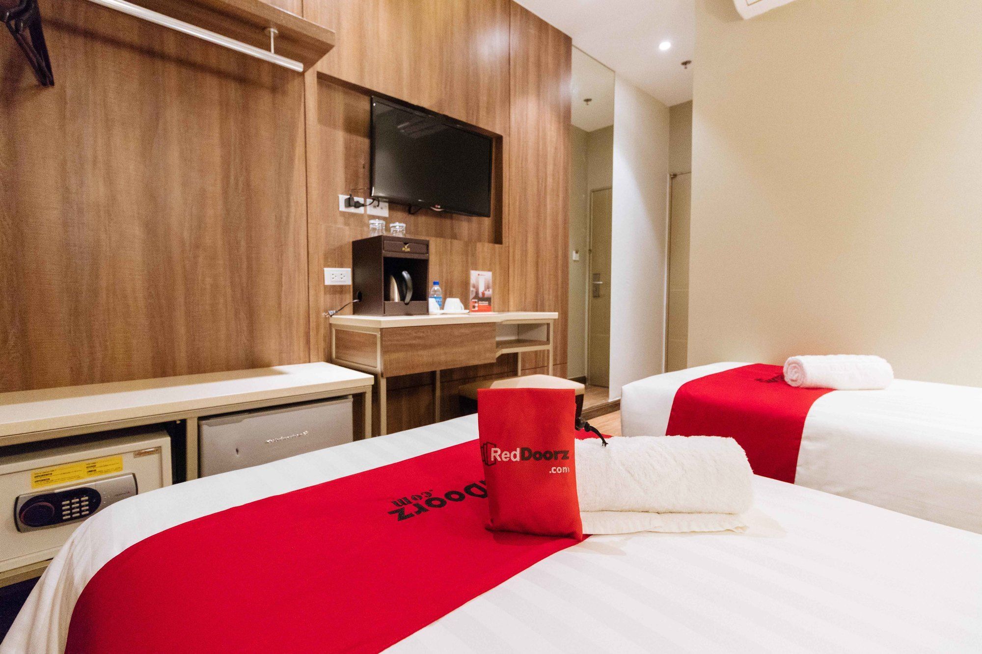 Reddoorz Premium @ South Triangle Quezon City Extérieur photo