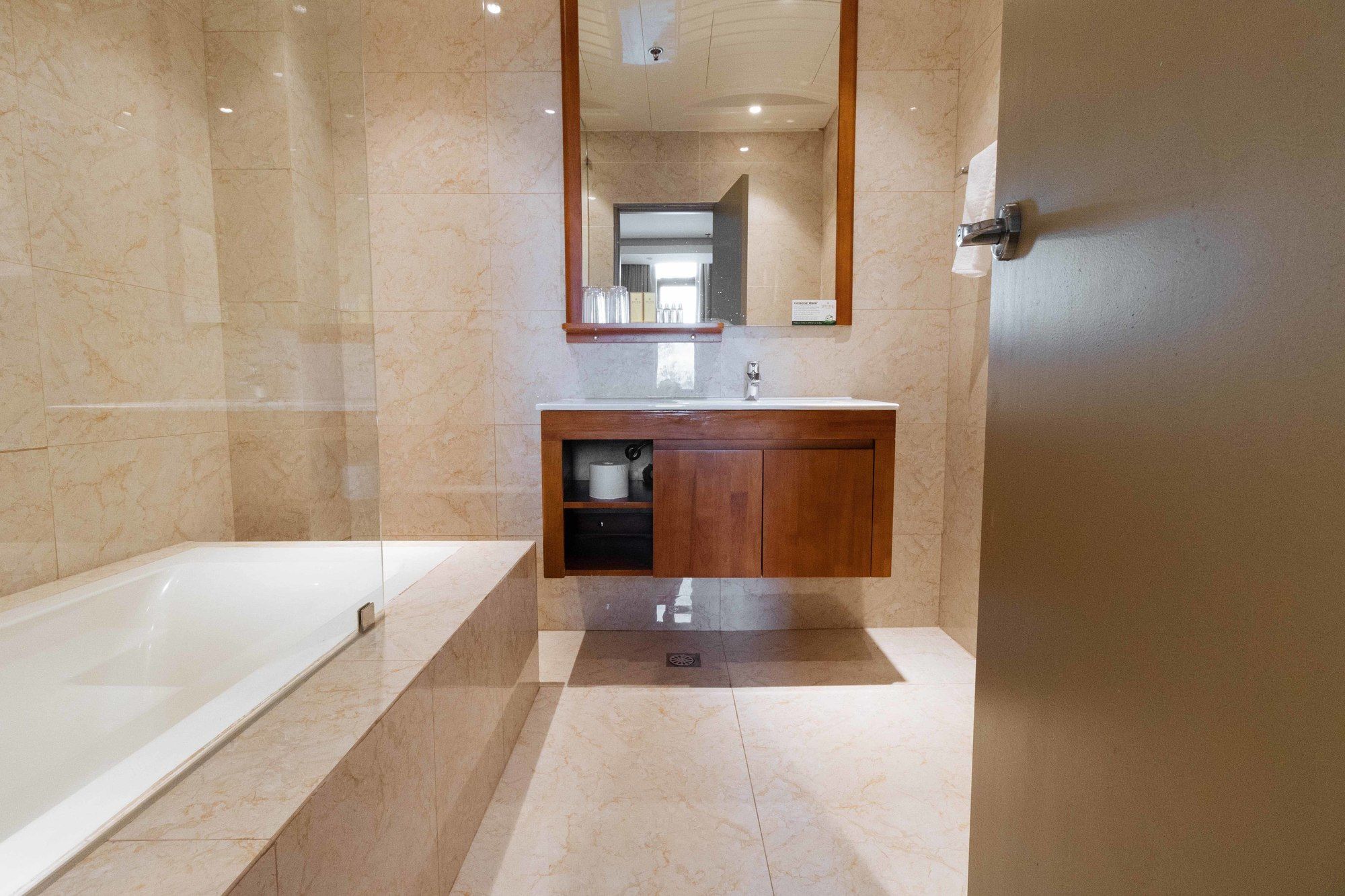 Reddoorz Premium @ South Triangle Quezon City Extérieur photo