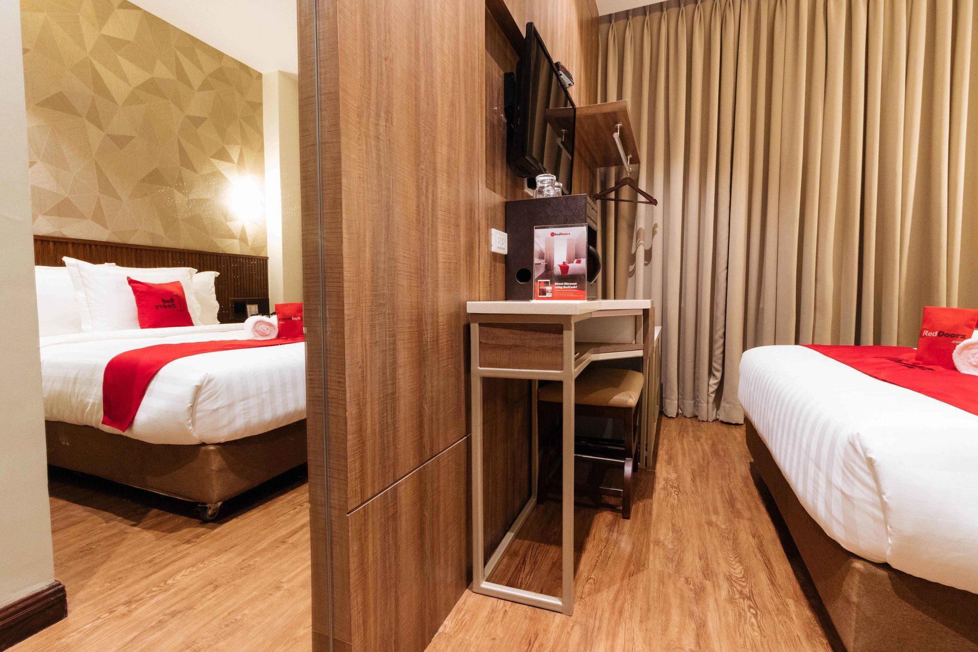 Reddoorz Premium @ South Triangle Quezon City Extérieur photo