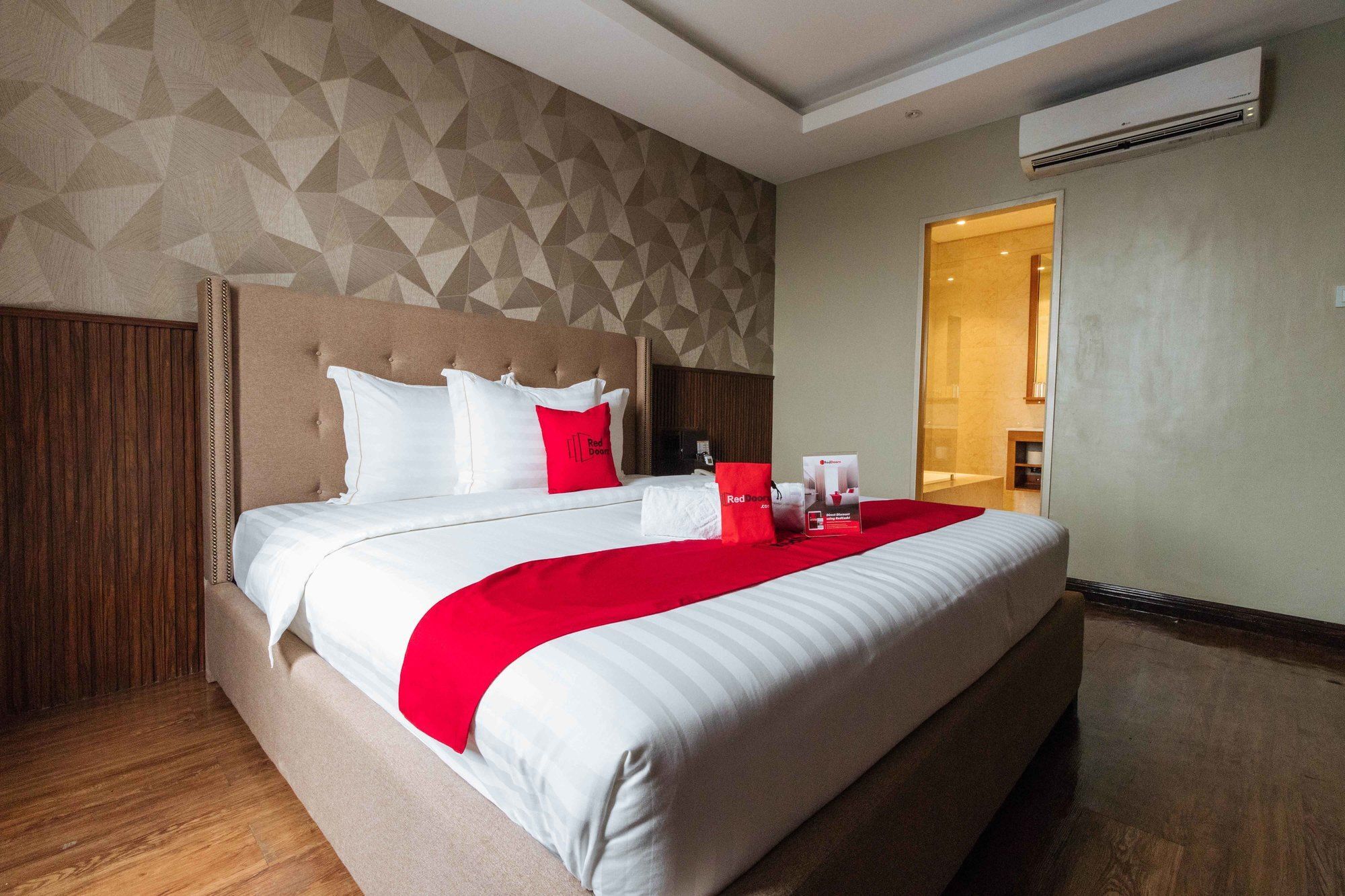 Reddoorz Premium @ South Triangle Quezon City Extérieur photo